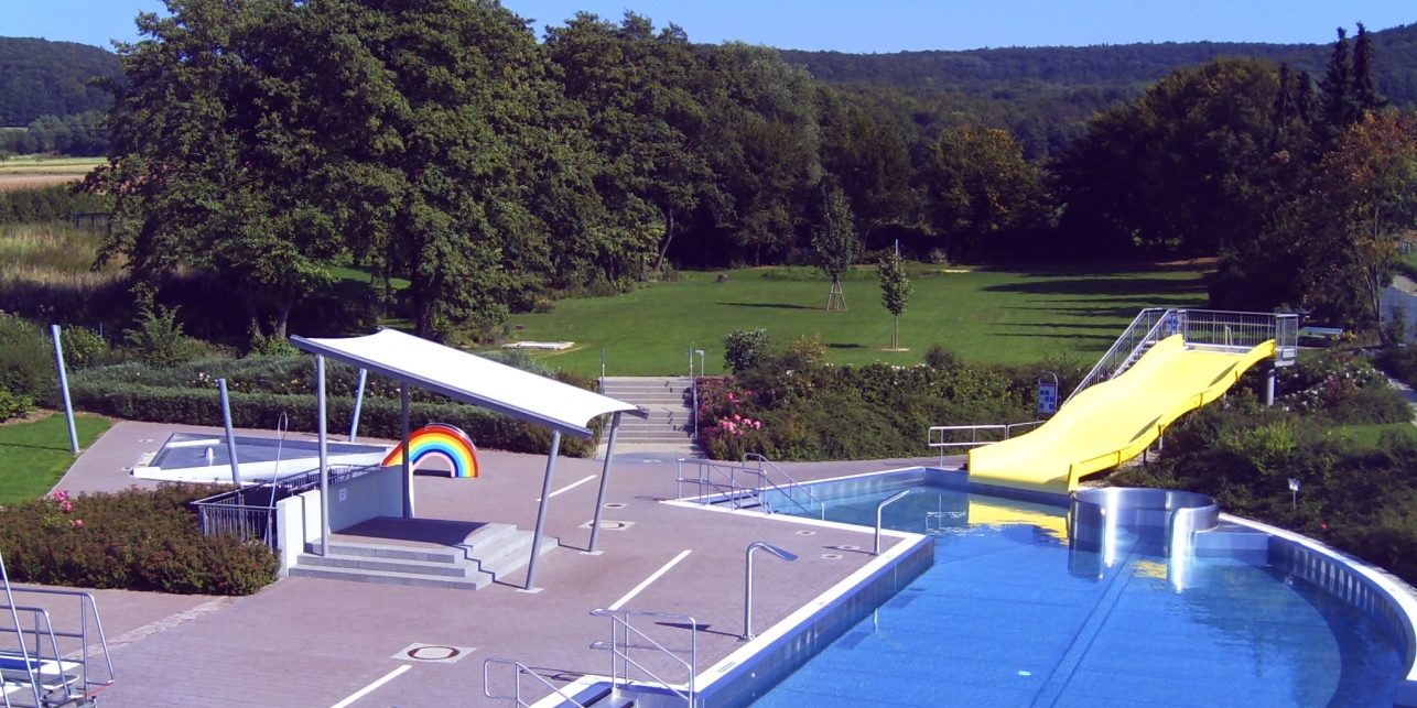 Attraktionsbecken vom Dach