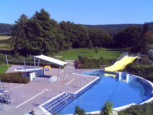 Attraktionsbecken vom Dach